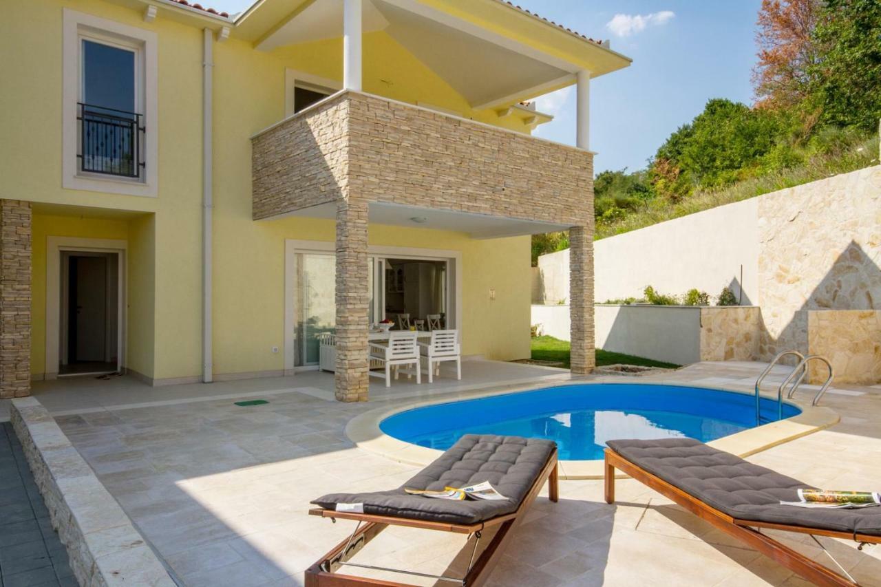House Sunny Rock Baska Villa Kültér fotó